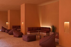 Lobby - Doubletree By Hilton Ben Guerir Hotel & Residences (Ben Guerir)