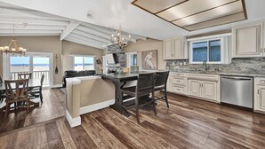 Interior - Giant Beachfront Home with Parking near the Pier (Newport Beach)