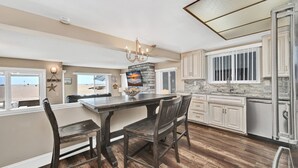 Private kitchen - Giant Beachfront Home with Parking near the Pier (Newport Beach)