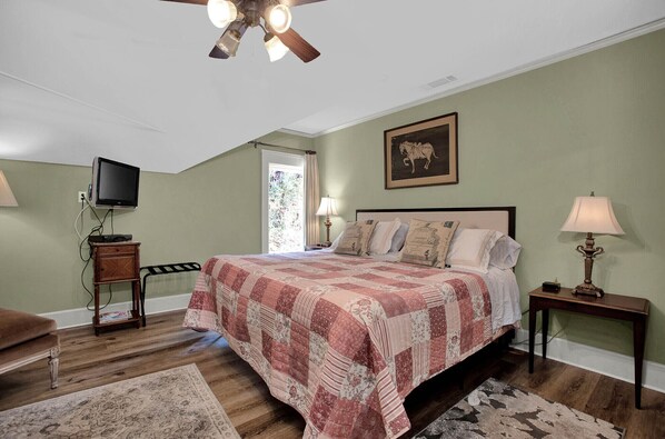 1 室のベッドルーム、WiFi (無料)