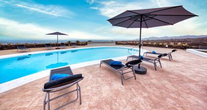 Villa Luciano "Spirit of the Canaries" By Lanzarote Vacation Homes