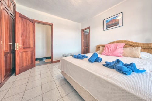 Villa Luciano "Spirit of the Canaries" By Lanzarote Vacation Homes