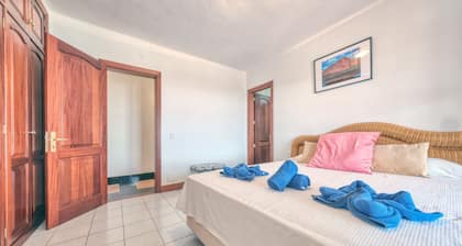 Villa Luciano "Spirit of the Canaries" By Lanzarote Vacation Homes