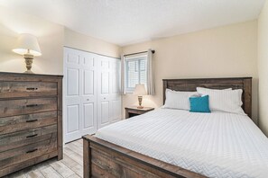 3 quartos, Wi-Fi de cortesia, roupa de cama