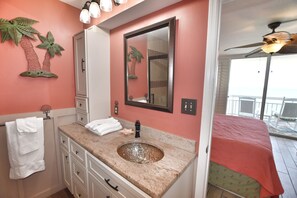 3 habitaciones, wifi gratis y ropa de cama 