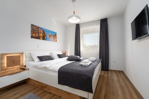 1 bedroom, iron/ironing board, free WiFi, bed sheets