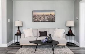 TV - Cozy 1 Bedroom Condo On The Plaza 47 (Kansas City)