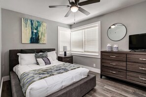 1 bedroom, desk, iron/ironing board, free WiFi - Cozy 1 Bedroom Condo On The Plaza 47 (Kansas City)