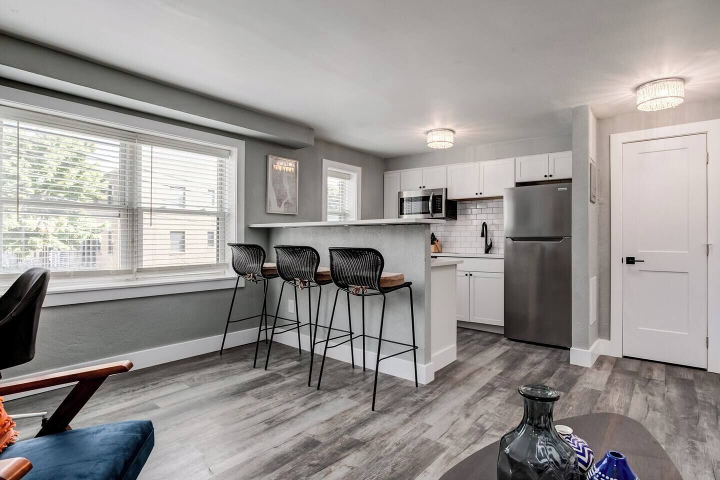 Kjøleskap, mikrobølgeovn, ovn og kokeplater