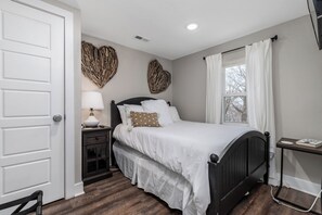 2 bedrooms, desk, iron/ironing board, travel cot