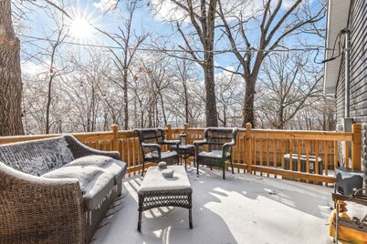 The Nest - Cute, Clean & Comfy - 10min to Ft. Wood