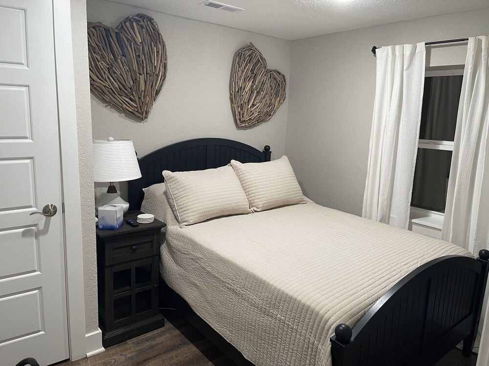 The Nest 2BR, 4 guests, petfriendly just outside Ft. Leonard Wood