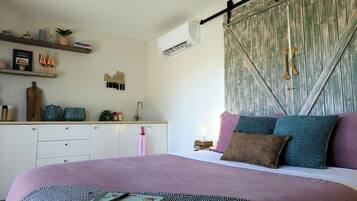 1 bedroom, free WiFi, bed sheets