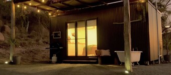 Romantic Sunrise Cabin set on a  25 acre idyllic farm 5 mins to Mudgee wineries 