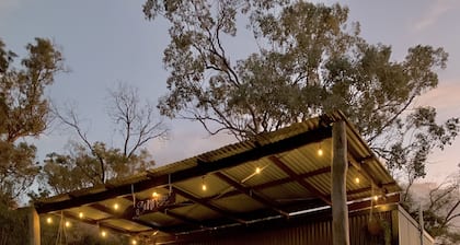 Romantic Sunrise Cabin set on a 25 acre idyllic farm 5 mins to Mudgee wineries