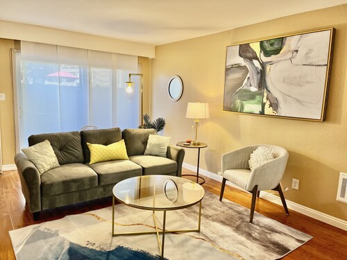 Quiet & Cozy Resort Home 10mins Disneyland. Preferred Home for Travel Nurse
