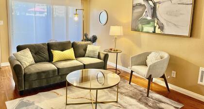 Quiet & Cozy Resort Home 10mins Disneyland. Preferred Home for Travel Nurse