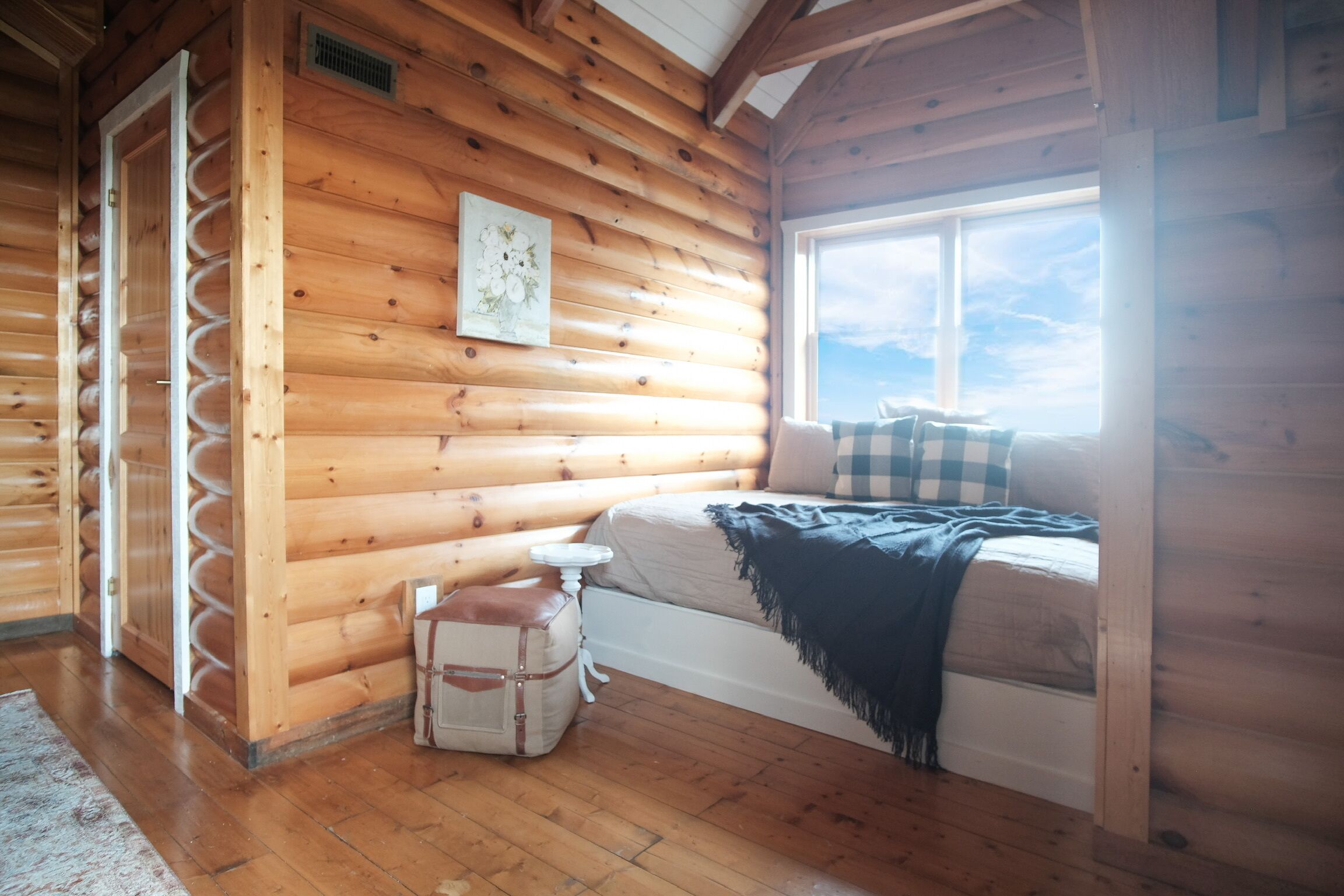 6 bedrooms, iron/ironing board, free WiFi, bed sheets