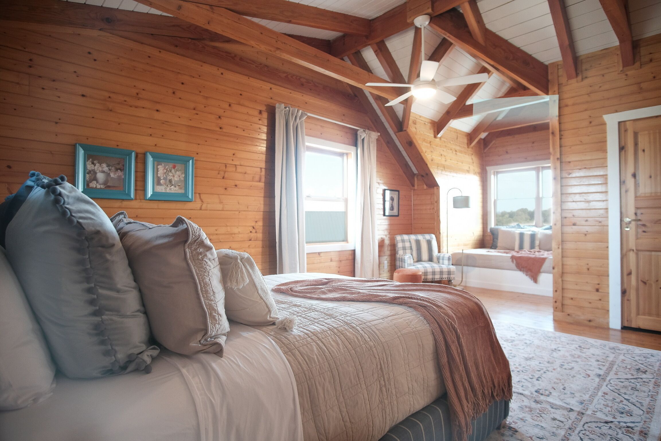 6 bedrooms, iron/ironing board, free WiFi, bed sheets