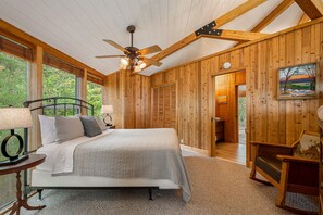 1 habitación, escritorio, wifi gratis y ropa de cama