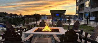 Brand New- 1st Floor Possum Kingdom Lakefront Condo with Pool. 