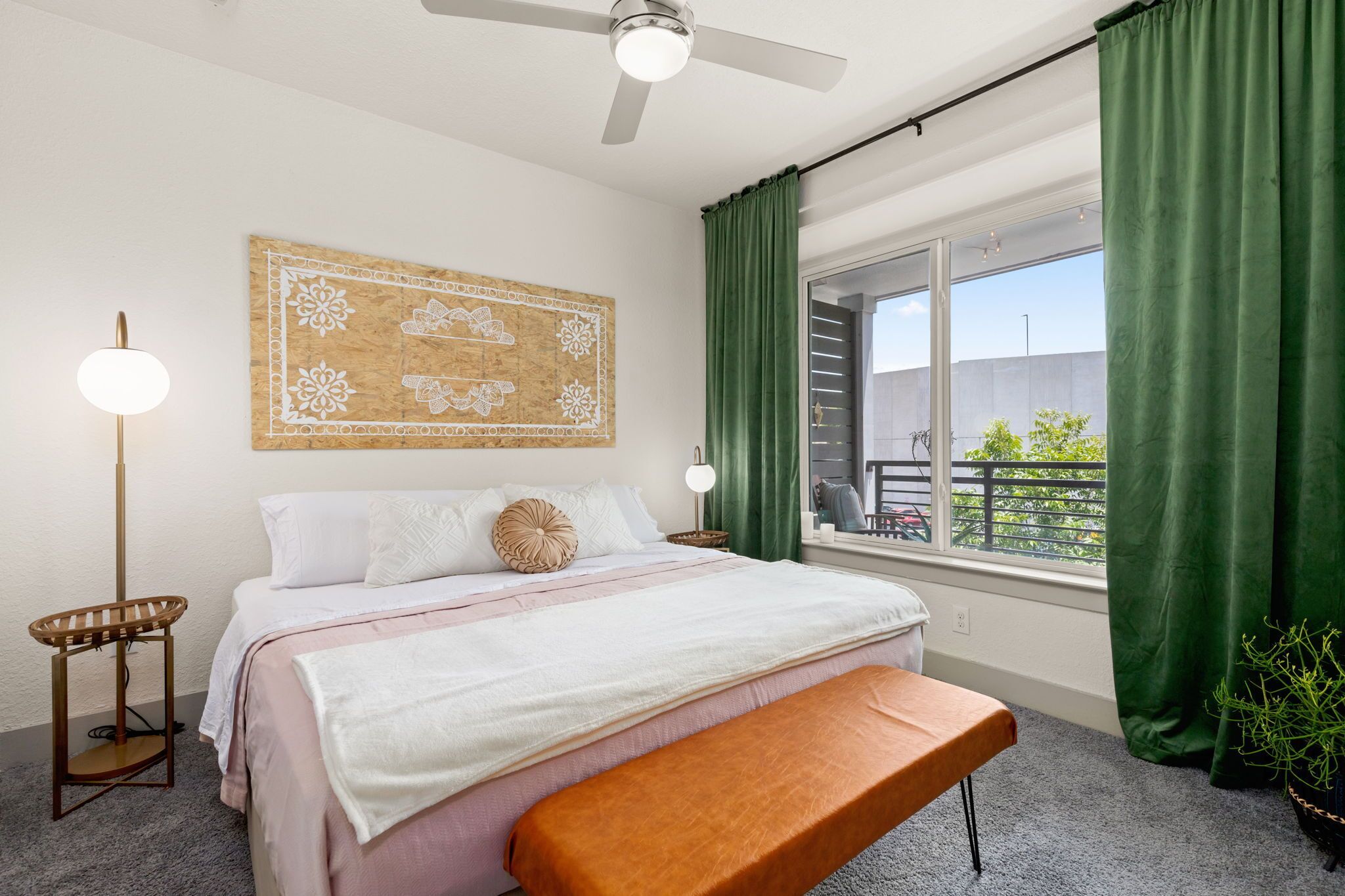 1 chambre, bureau, fer et planche à repasser, Wi-Fi