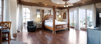 Amazing Spacious Castle House!