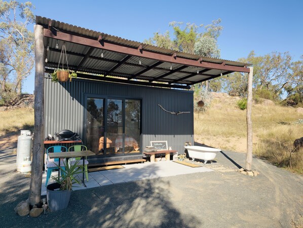 تناول الطعام بالخارج