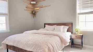 2 bedrooms, iron/ironing board, free WiFi, bed sheets