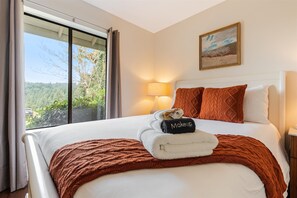 3 chambres, fer et planche à repasser, Wi-Fi gratuit, draps fournis