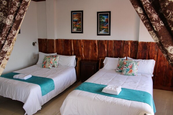 1 bedroom, WiFi, bed sheets - 2 Double beds, kitchen and Living room 20 min Alajuela airport. Best views! (Pilas)