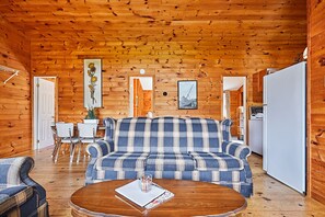 Living area - Dayspring Cottages (Armour)