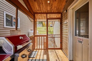 Cottage # 12 | Terrace/patio - Dayspring Cottages (Armour)
