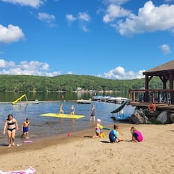 Spiaggia privata, lettini da mare, ombrelloni, kayak
