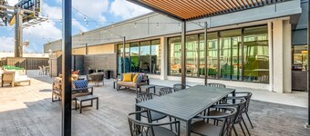 Staybridge Suites Dallas Market Ctr Love Field by IHG