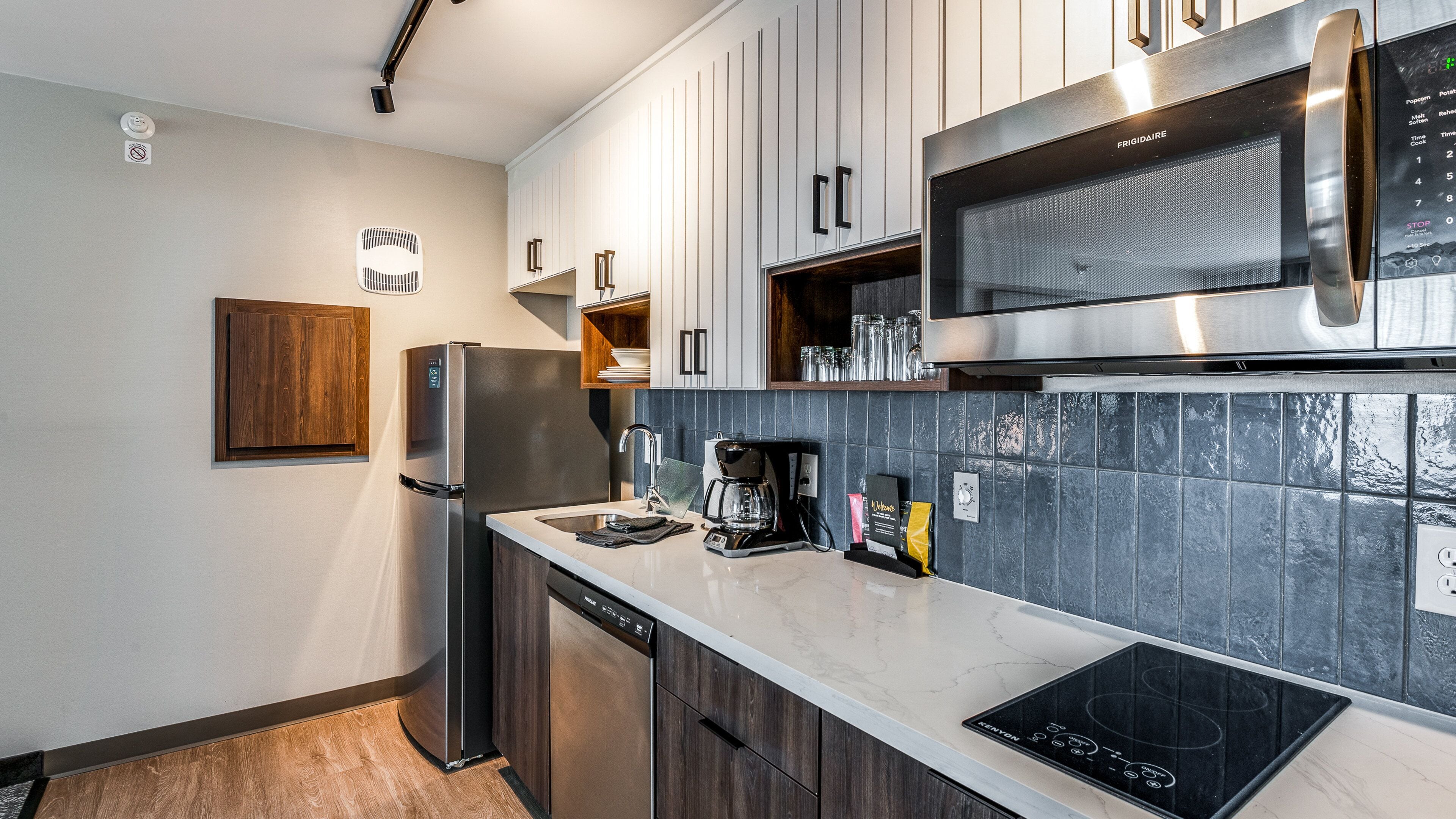 studio suite, 1 king bed, kitchen | 1 bedroom, premium bedding, pillow-top beds, in-room safe