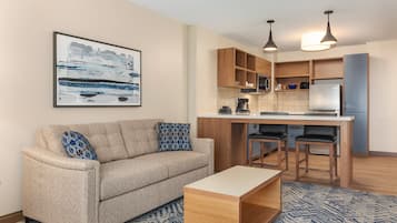 Desk, laptop workspace, free WiFi, bed sheets