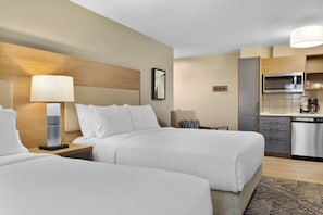 Desk, laptop workspace, free WiFi, bed sheets - Candlewood Suites Collingwood by IHG (Collingwood)