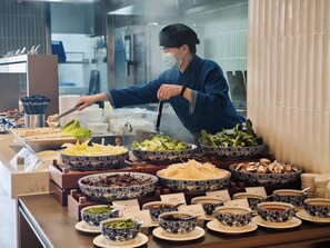 Petit déjeuner buffet (88 CNY par personne)