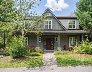 Exterior - Rocky Crest Cottage (MacTier)