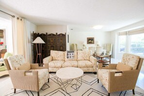 Smart TV - Zen 2/2 home 10 min from Siesta Key - Palm Garden (Sarasota)