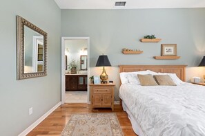 2 sovrum, skrivbord, strykjärn/strykbräda och gratis wi-fi