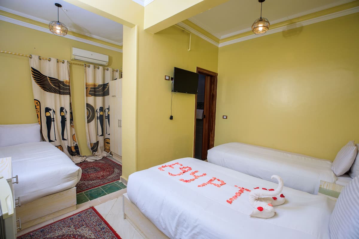7 bedrooms, premium bedding, down duvets, pillow-top beds