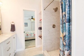 3 habitaciones, wifi gratis y ropa de cama