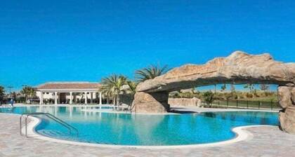 2 BR lakefront condo In Lakewood National overlooking the golf course - Array of Sunshine
