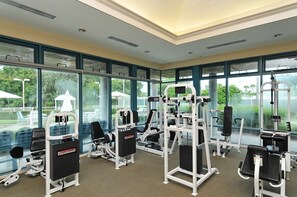 Fitness facility - Lakefront 3/2 home in the University Park Country Club - Pardon Us Golf (Bradenton)