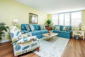 Smart TV, DVD player, stereo