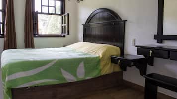 1 bedroom, iron/ironing board, bed sheets