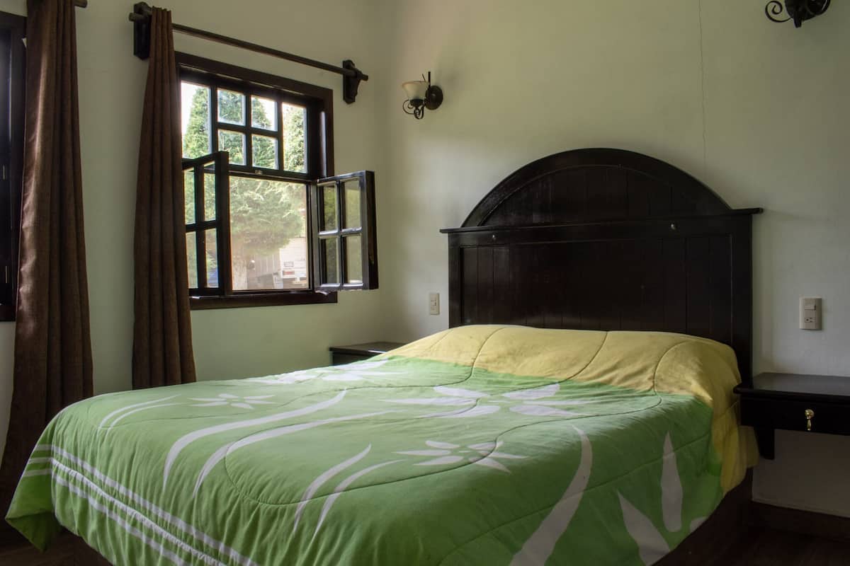 1 bedroom, iron/ironing board, bed sheets