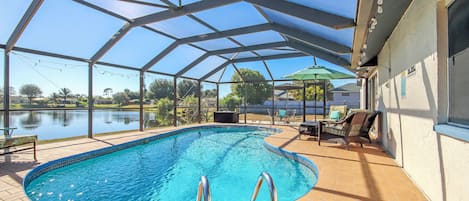 Lämmitetty uima-allas